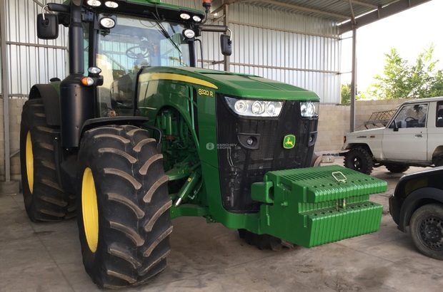 John Deere 8320R